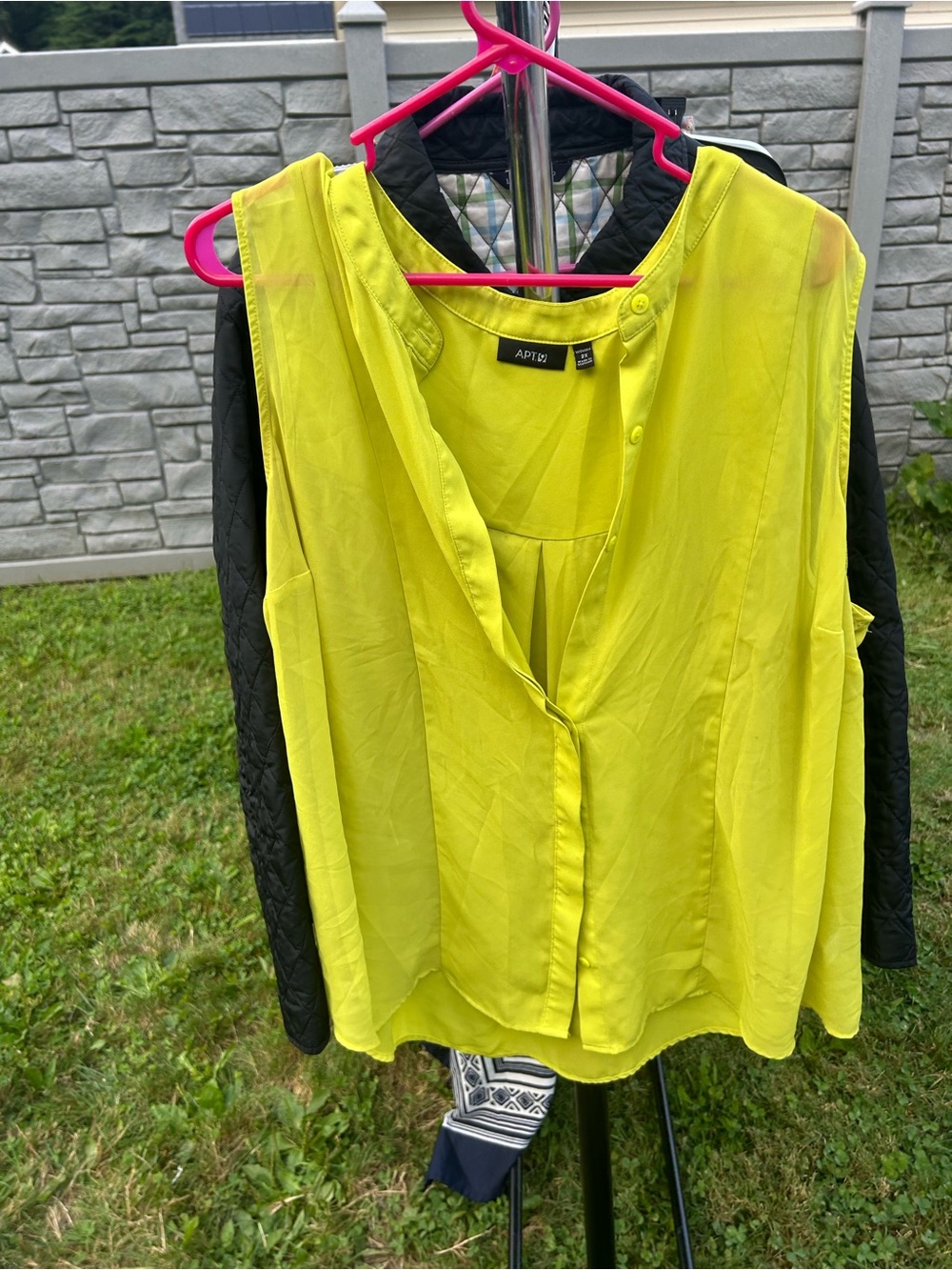 Apt. 9 Neon Yellow Sleeveless Button-Front Tank
